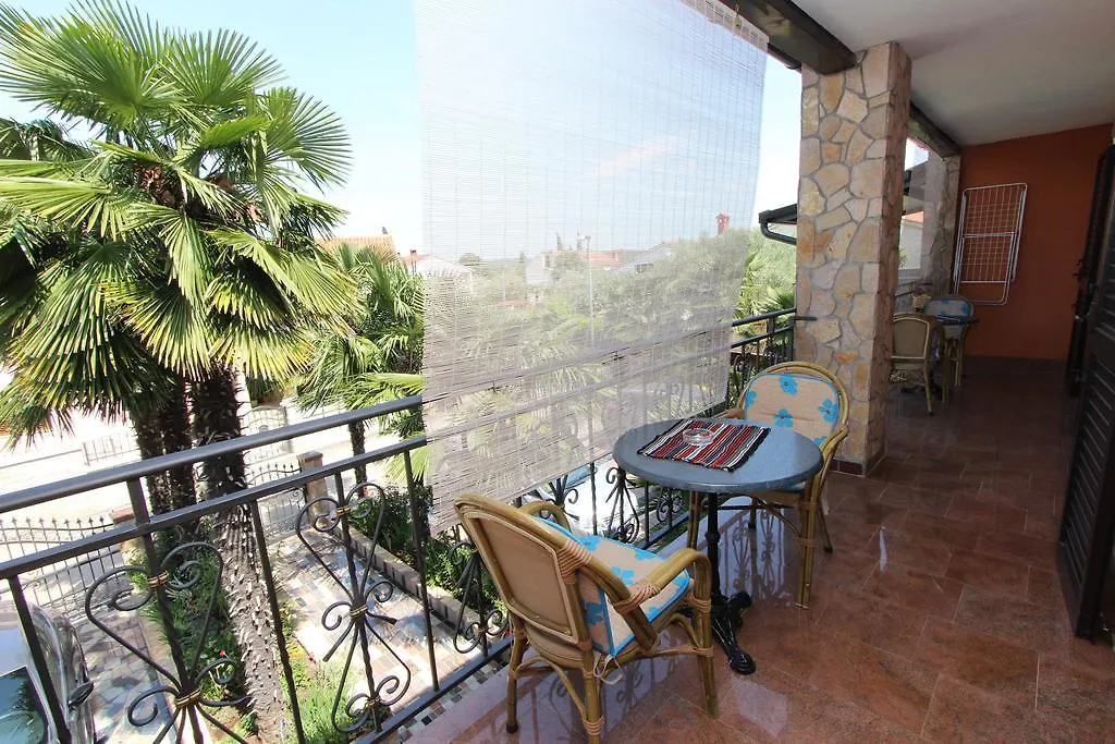 Apartments Marlina 로비니 0*,  크로아티아
